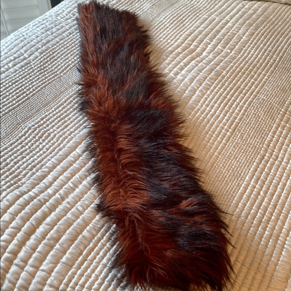 Faux Fur Spanner Scarf - Picture 3 of 7